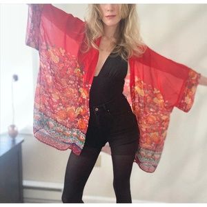 Lightweight Red Floral Short Sleeve Kimono